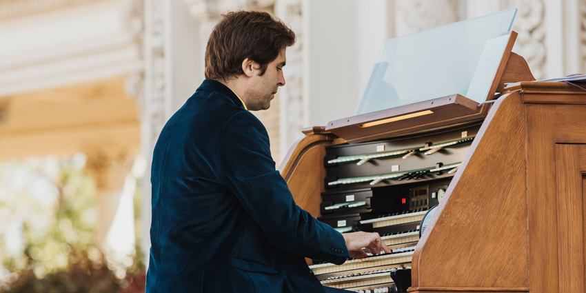 Spreckels Organ Sunday Concerts: Holiday Concert at Balboa Park 